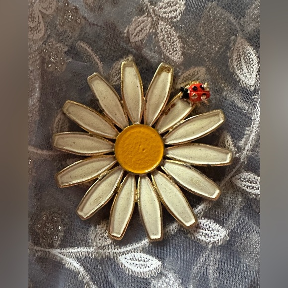 Albert Weiss | Jewelry | Vintage Weiss Ladybug And White Daisy ...